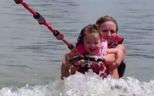 Wakeboardozás 2 évesen – videó