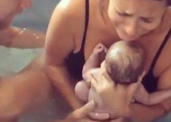 Szülés kevesebb, mint egy perc alatt – videó