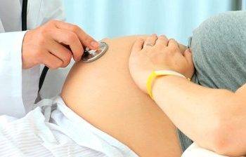 Pénzbüntetésre ítélték a hálapénzt elfogadó nőgyógyászokat