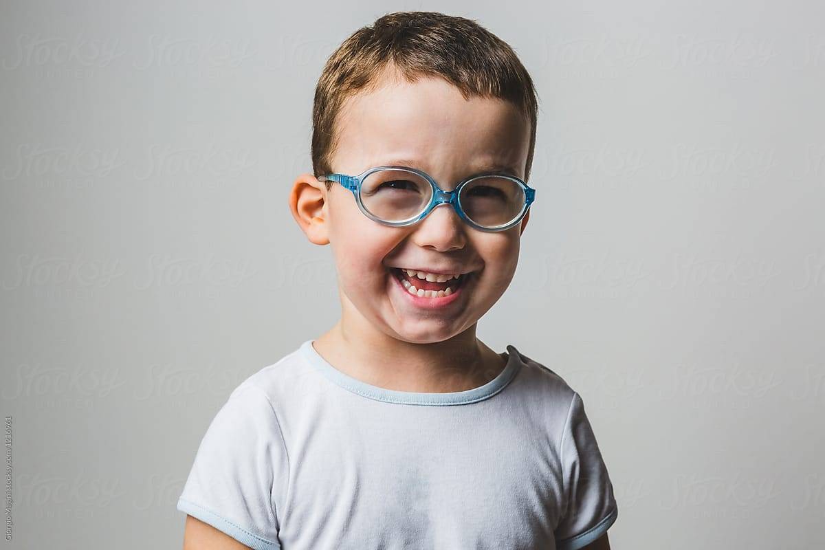 plusz szemüveg rövidlátás esetén gyermekeknél