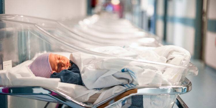 Karanténban lévő szülők és a koraszülött